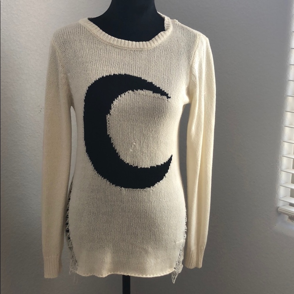 Hot Topic sweater